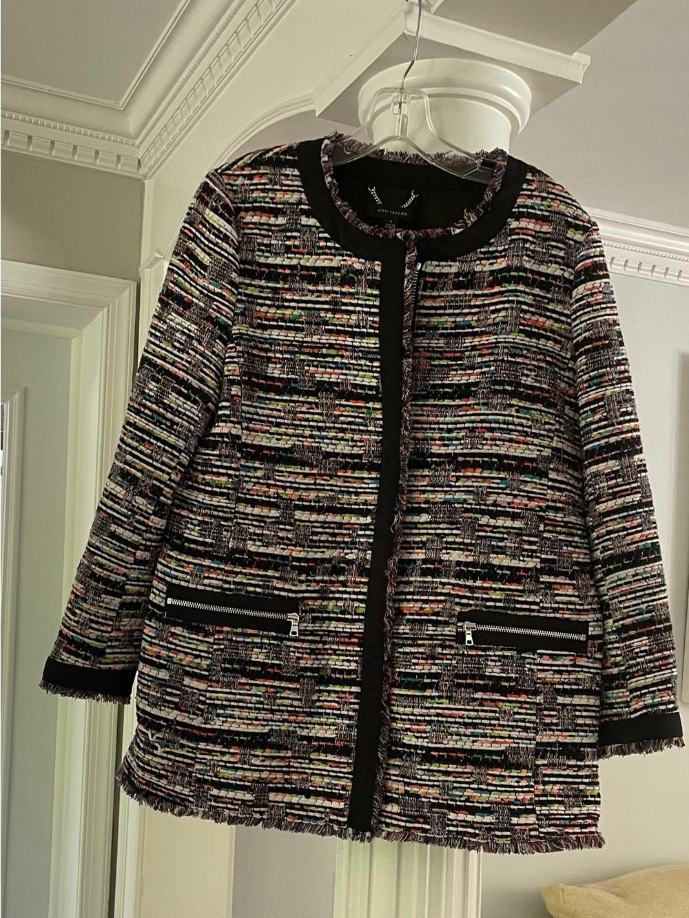 Ann Taylor women’s Multi color Tweed, full zip blazer/ Jacket size Medium